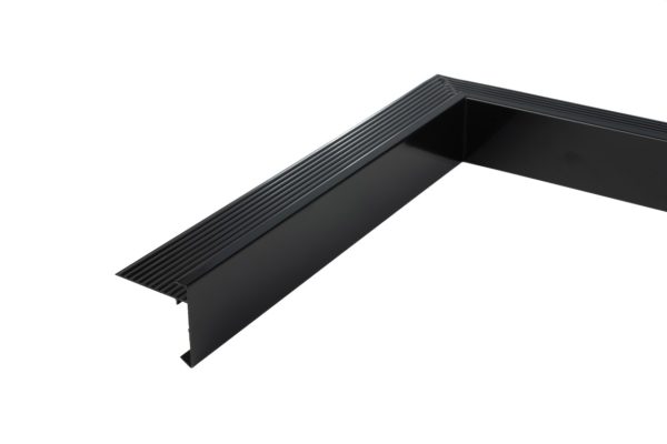 Aluminium daktrim standaard zwart RAL9005 binnenhoek 60x60mm